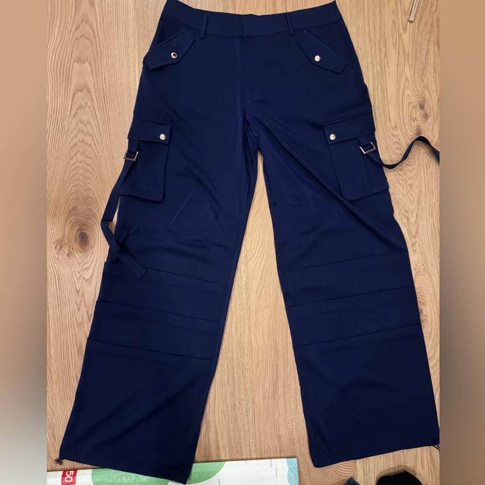 SER.O.YA Navy Flare Pants - Picture 11 of 12